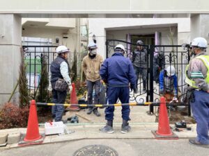東京都内の集合住宅に施工したロートアイアン門扉