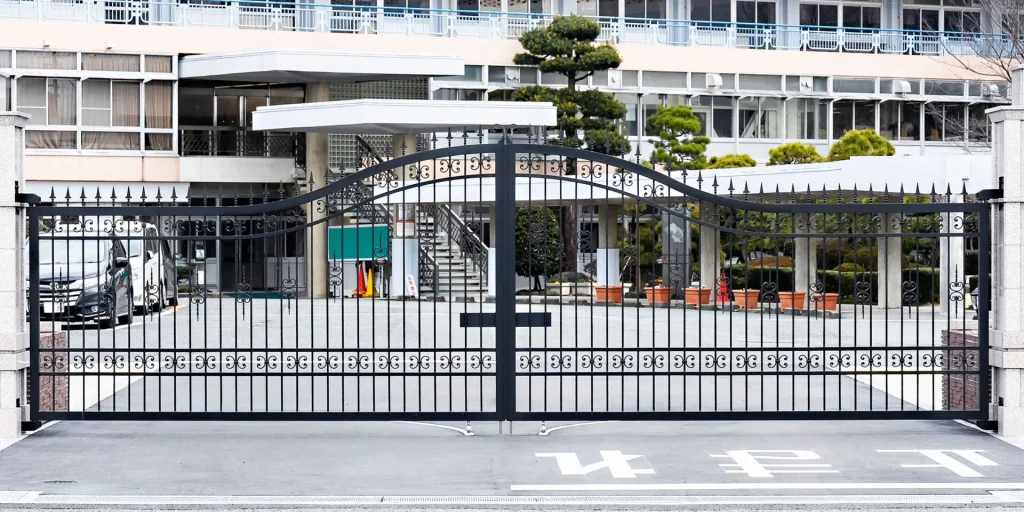 大型門扉