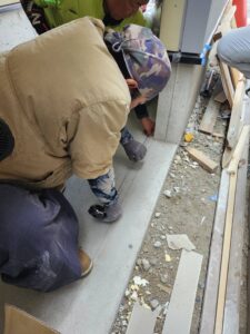 ロートアイアン門扉の墨出し作業